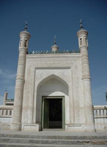 マフムード•カーシュガリーの墓