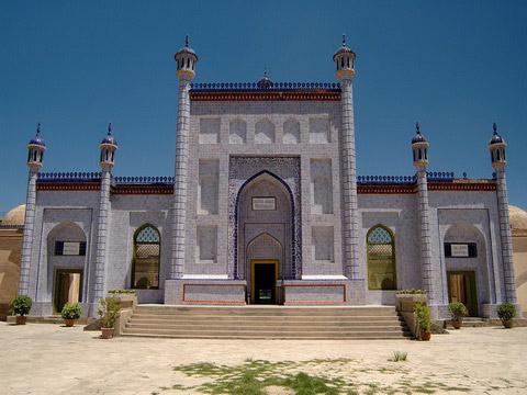 ユスフ・ハス・ハジブ墓