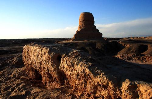 モール(莫尓)仏塔