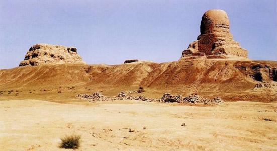 モール(莫尓)仏塔