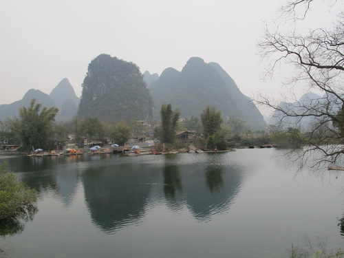 桂林「遇龍河」景勝区のハイキング案内（二）