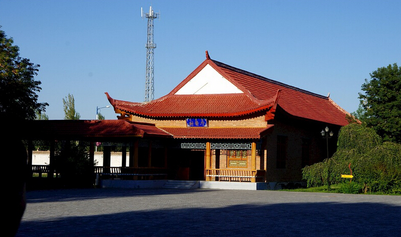 錫伯民族風情園